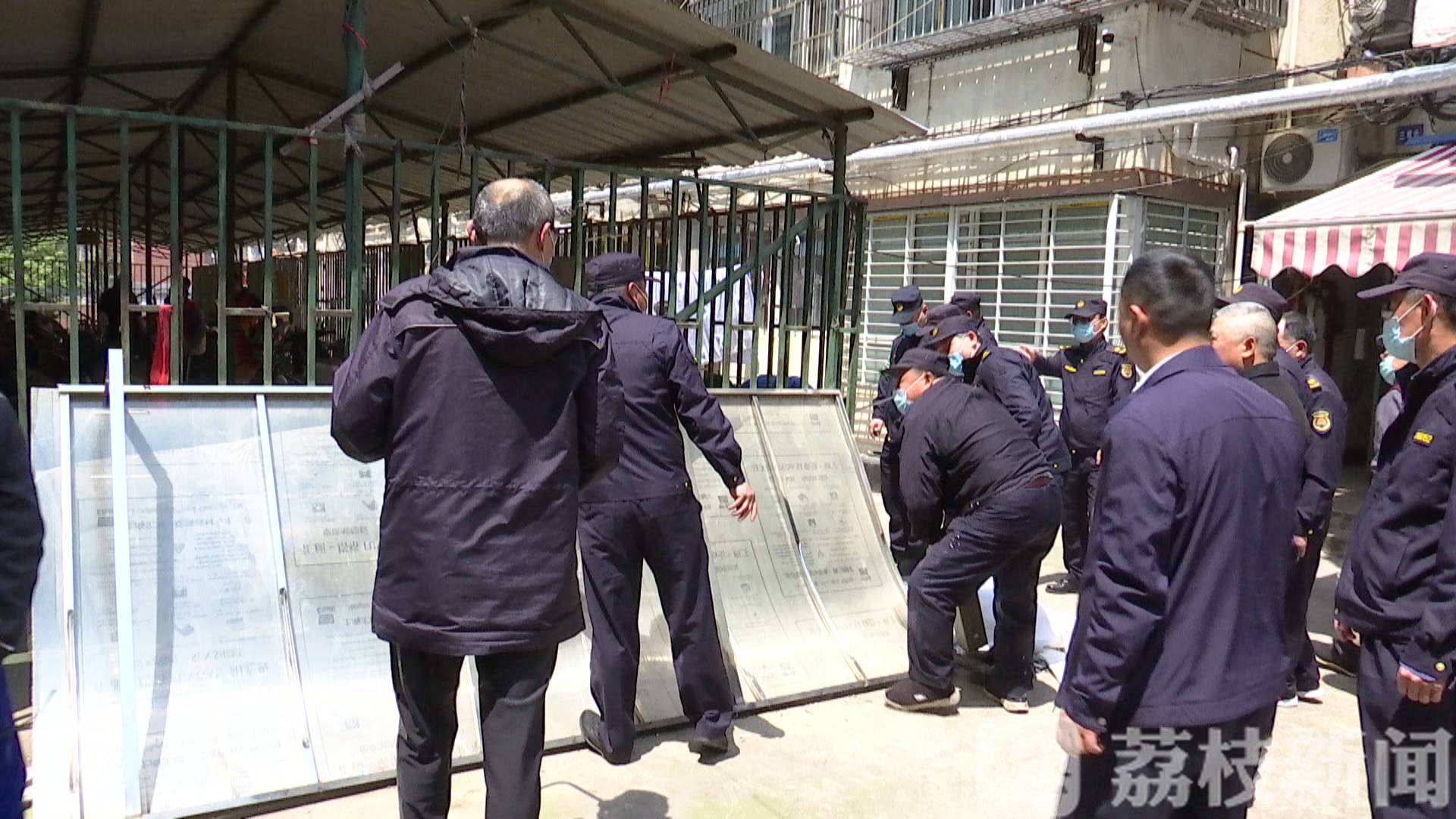 「小区」打响废弃车辆“清剿战”！ 全民齐动手