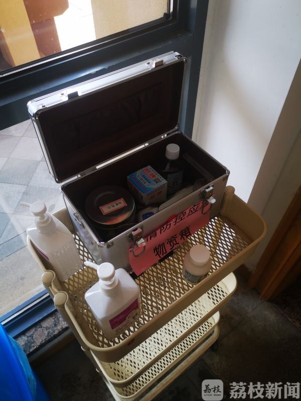 延期开学的校园怎么防疫？封闭式管理、全面消杀