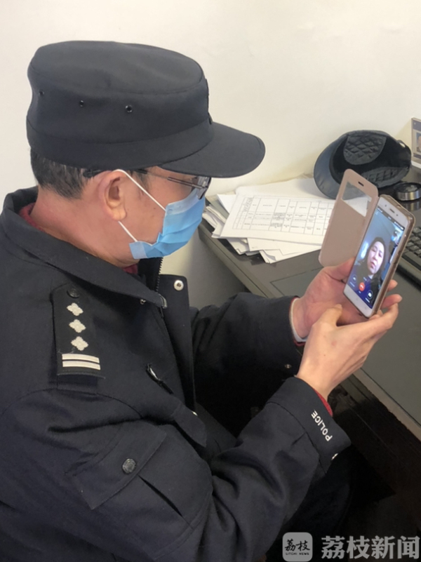 我是党员丨突发急性脑梗死、带四种药上班，31年党龄的老党员：“