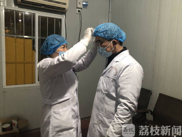 镇江：“战疫”一线，这些“最美夫妻档”齐上阵！