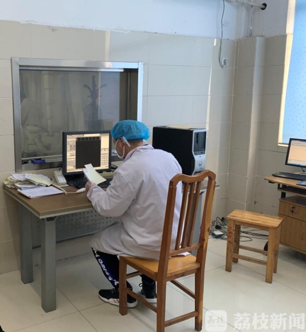 镇江：“战疫”一线，这些“最美夫妻档”齐上阵！