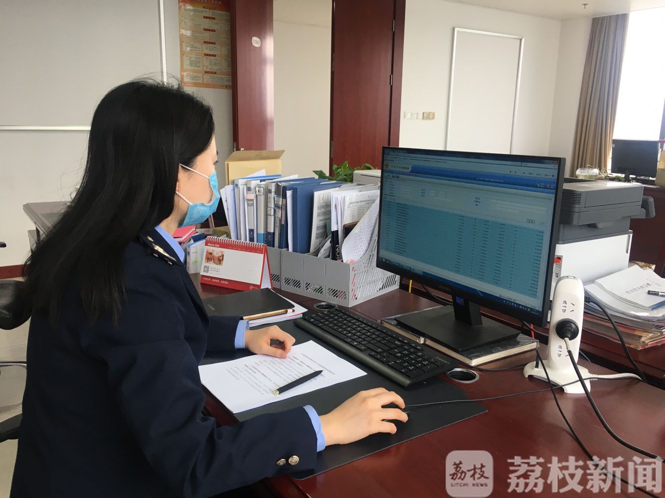 『容缺办理』 为外贸企业开辟“绿色通道” 镇江出口退税首次“容缺办理”
