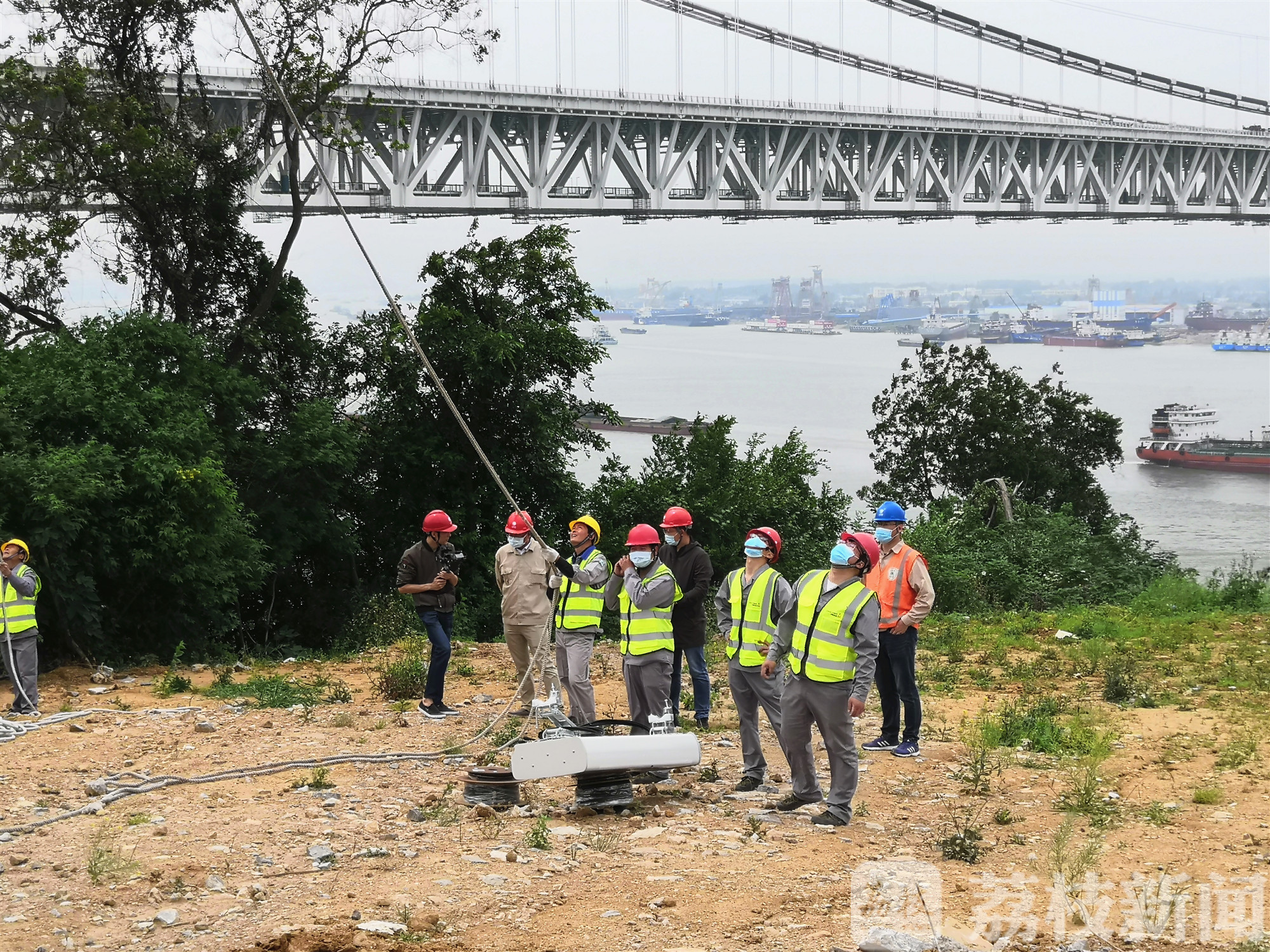 5g■5G建设加速！五峰山跨江铁塔架设5G基站