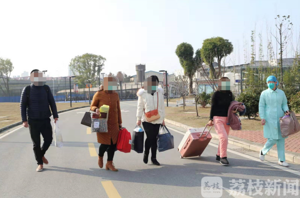 刚刚，无锡又有4位新冠肺炎确诊患者治愈出院！