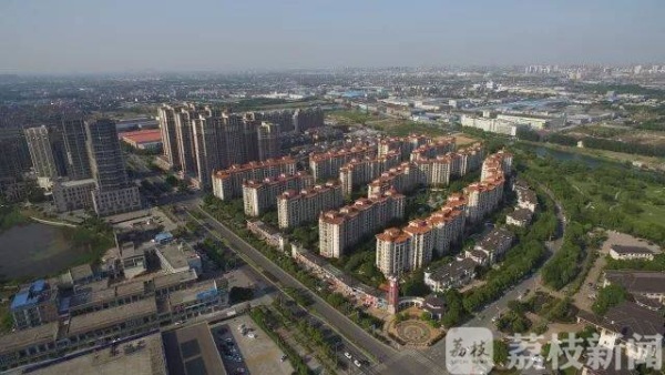 江南工商名镇千人唱红歌 礼赞家乡70年发展大“丰收”