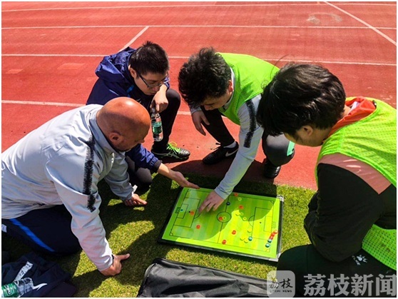 球员■球员也要上网课！苏宁青训总监布置梯队居家作业