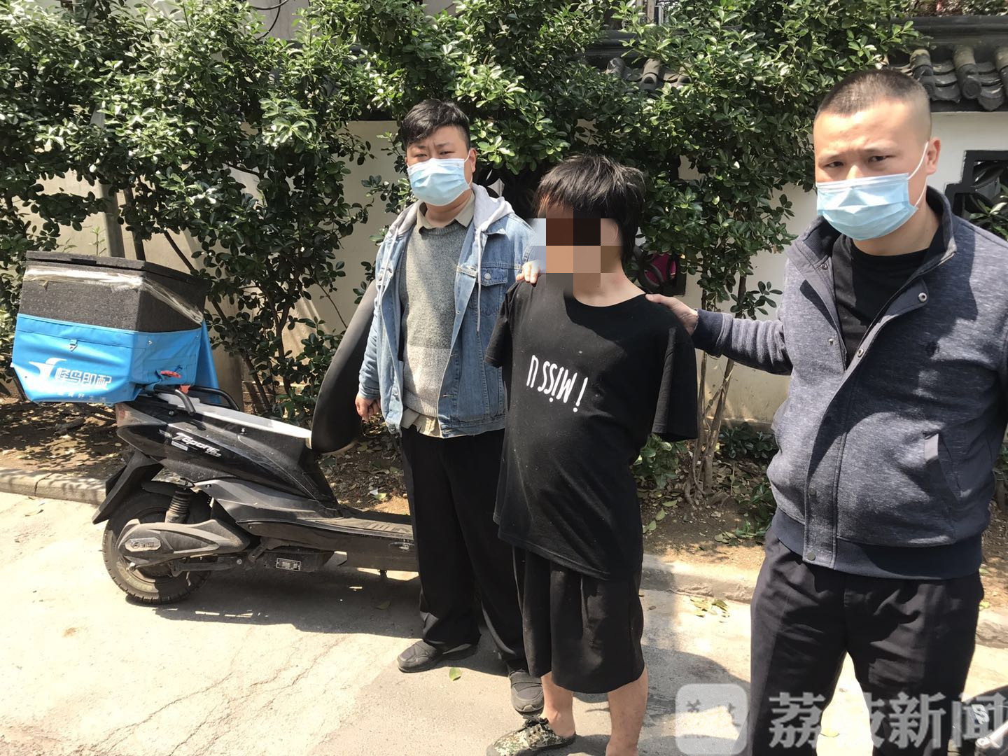 「」 全是36码女鞋 外卖小哥偷走11双鞋一试小了