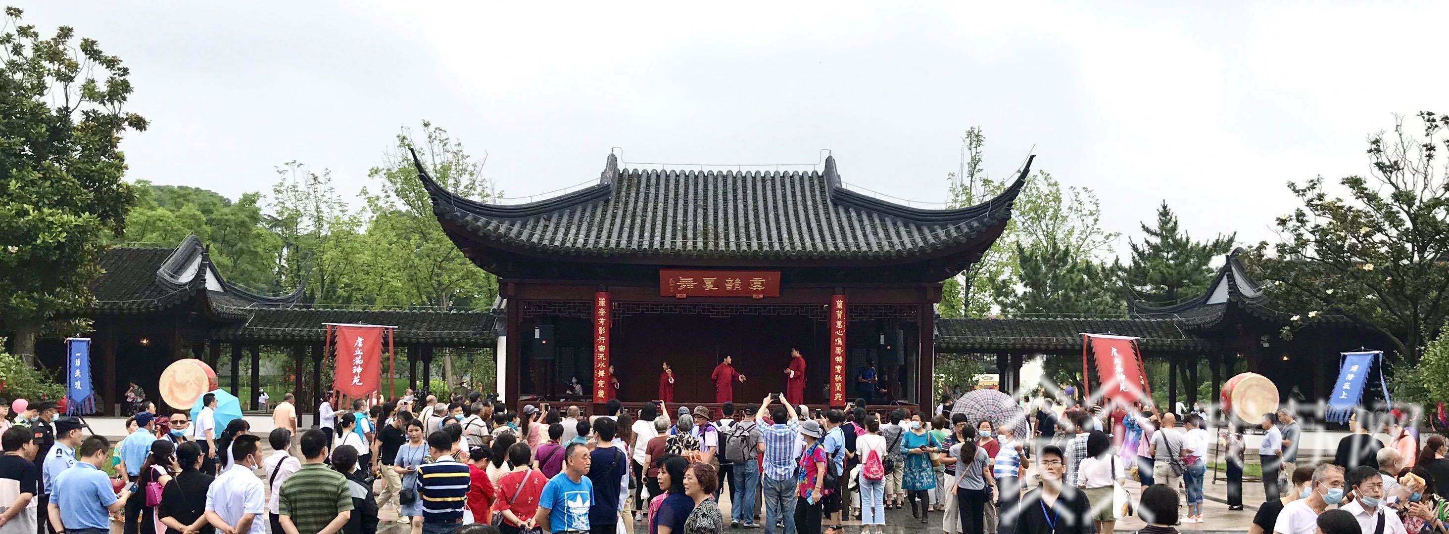 「端午」苏州虎丘花神苑开园迎客 汉服盛典祭花神再现