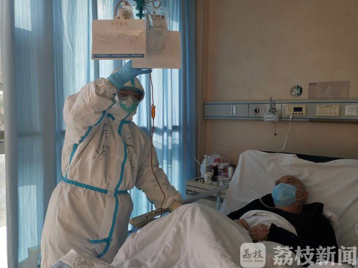 #我们#武汉日志|从没有什么盖世英雄，不过是普通人披上了铠甲