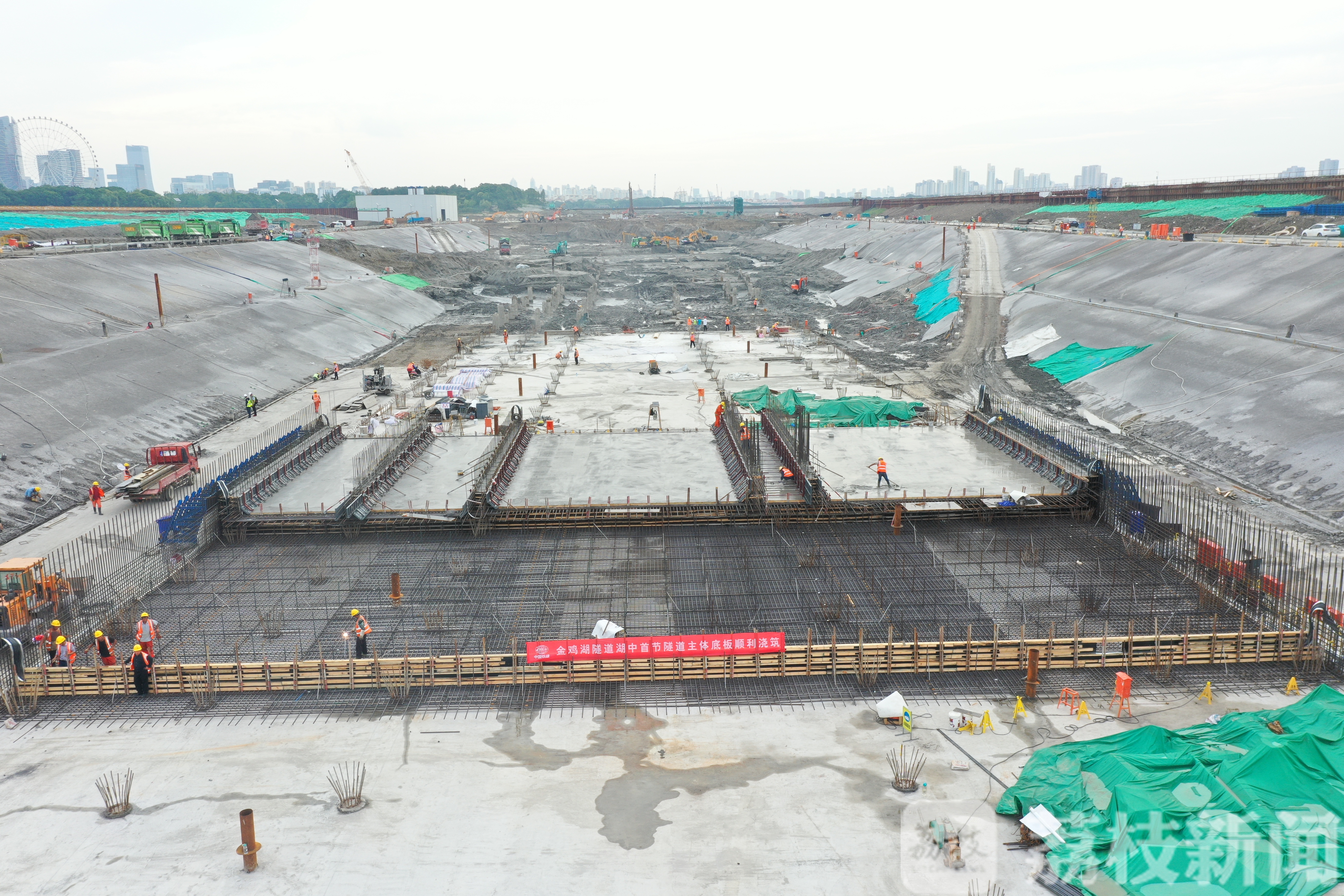金鸡湖隧道■苏州金鸡湖隧道湖中主体结构施工全面展开