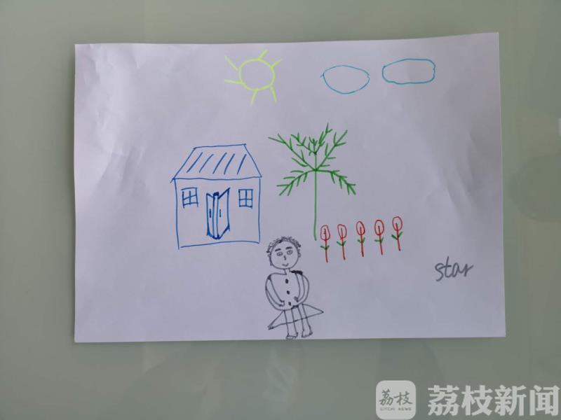 #释放# 跟着心理医生画画也能释放压力 描绘“心灵花园”
