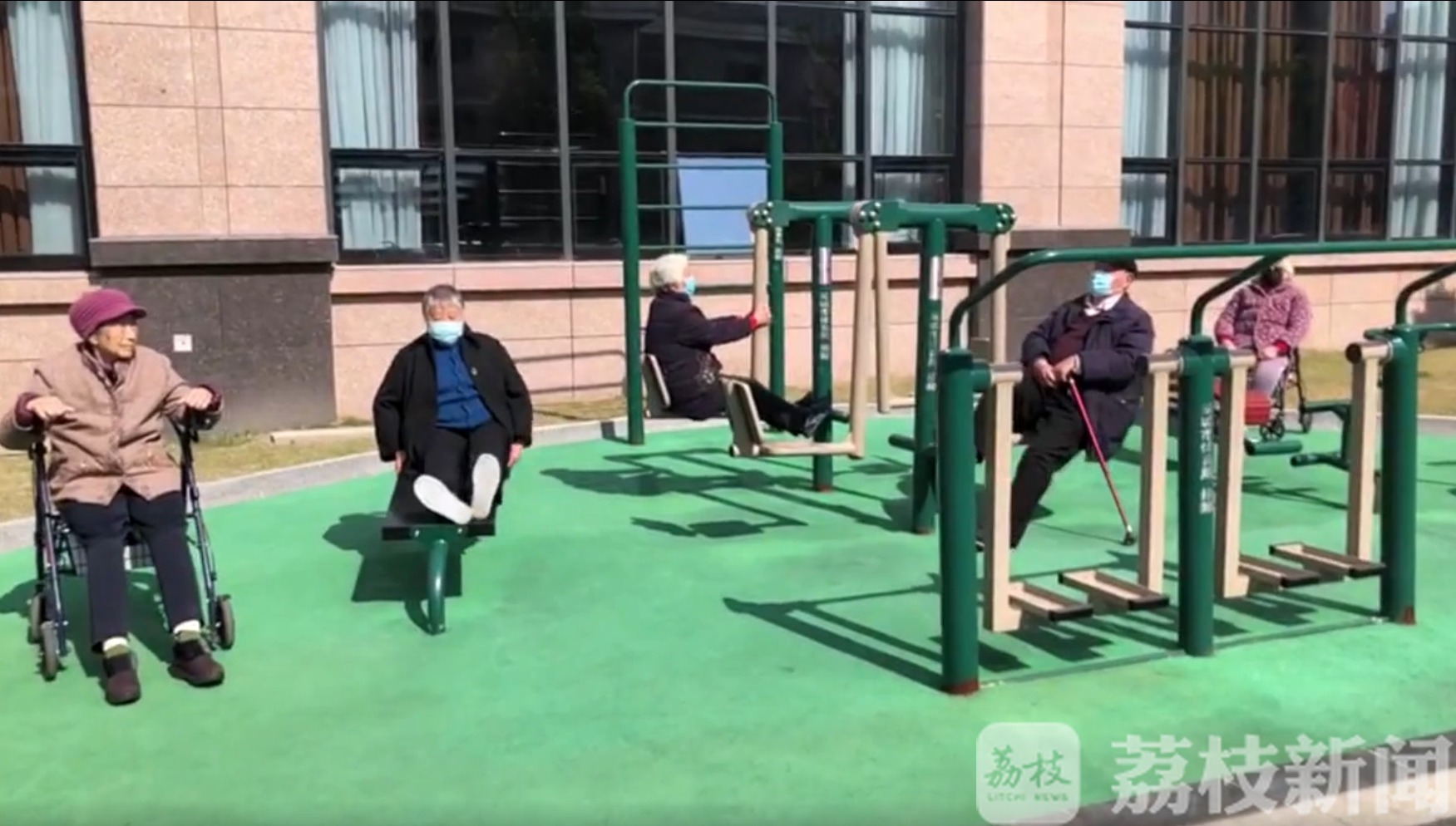 『福利院』封闭管理下的福利院 疫情期间