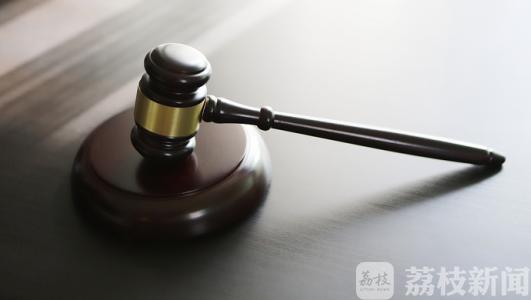 『原告』法院这样判 公交上劝人让座发生推搡