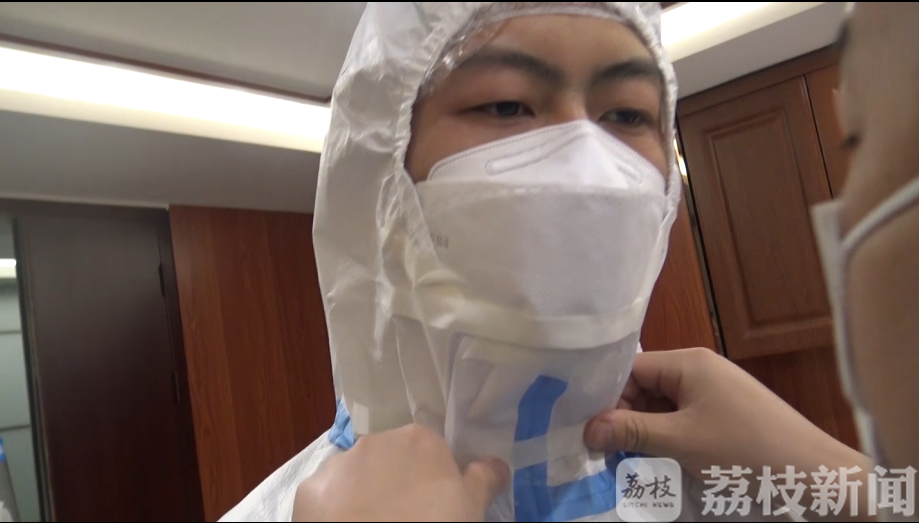 我们■您的安全 我们来守卫 新郎千里返岗守国门