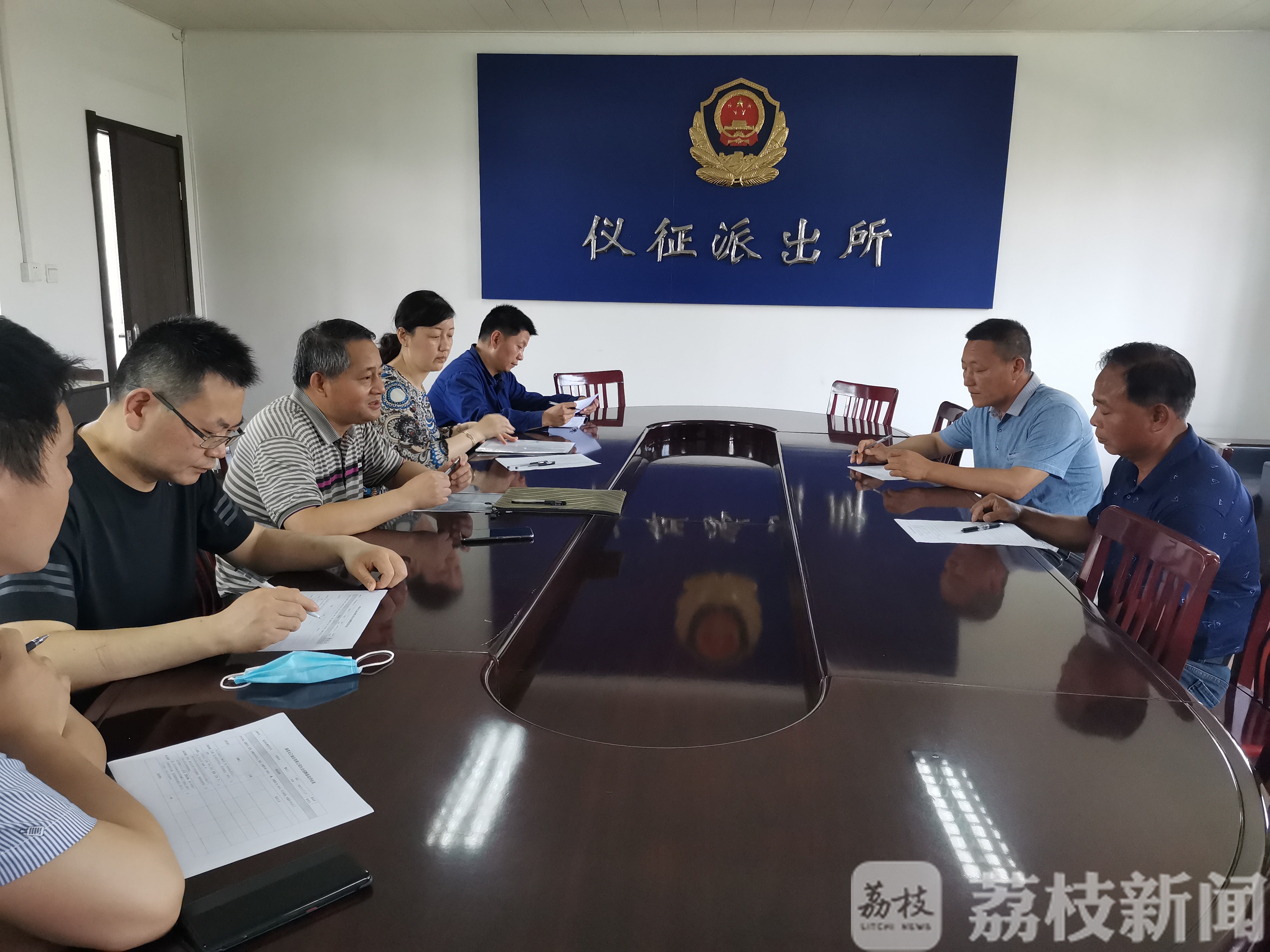 ■渔民退捕上岸后怎么办？民警暖心帮助再就业