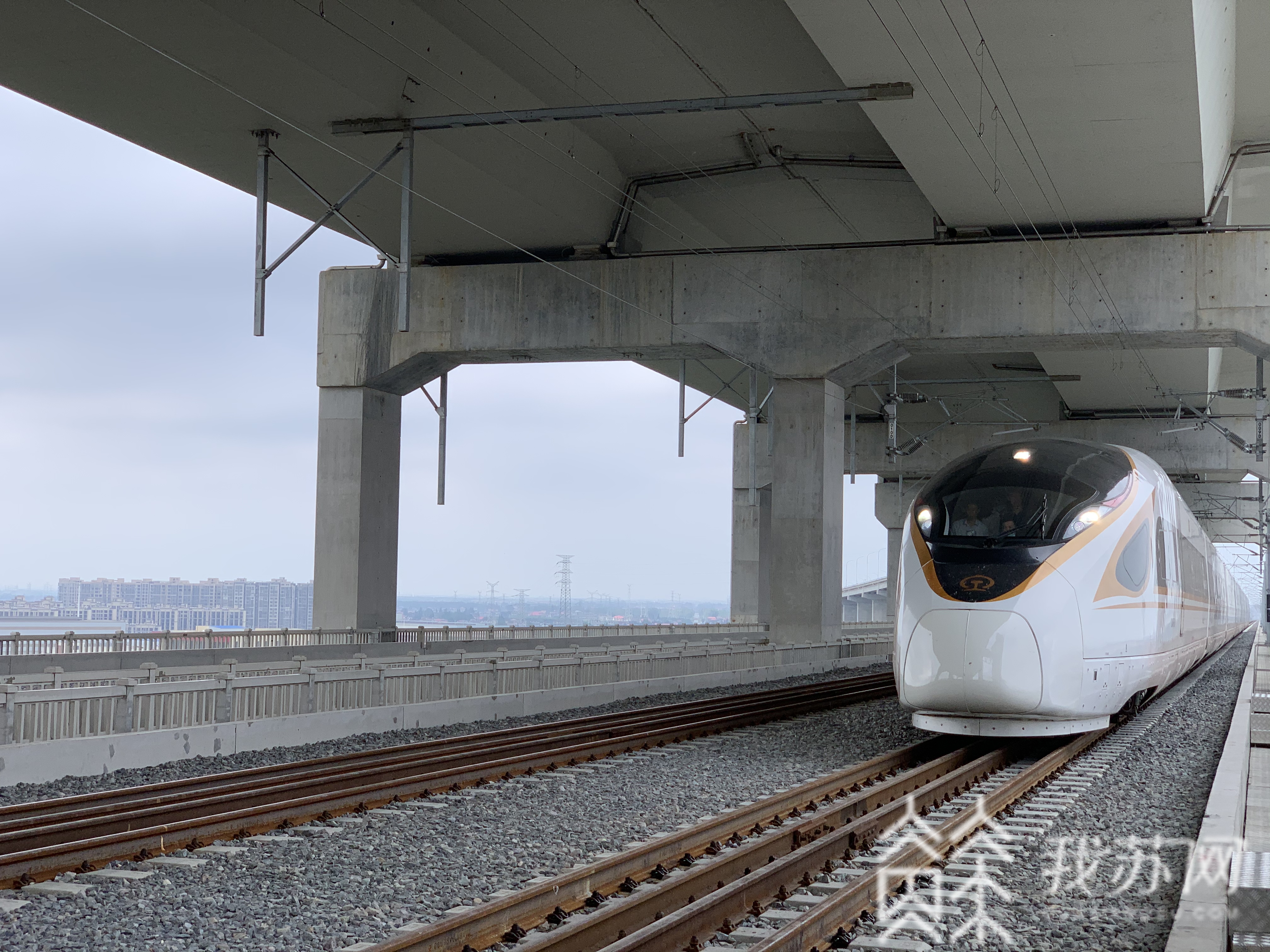 『』7月1日开通运营 沪苏通铁路6月30日11时起开始售票