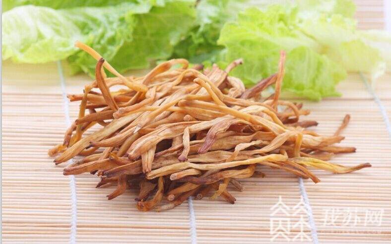 食品■涉及绿豆芽、韭菜、黄花菜...这8批次食品抽检不合格