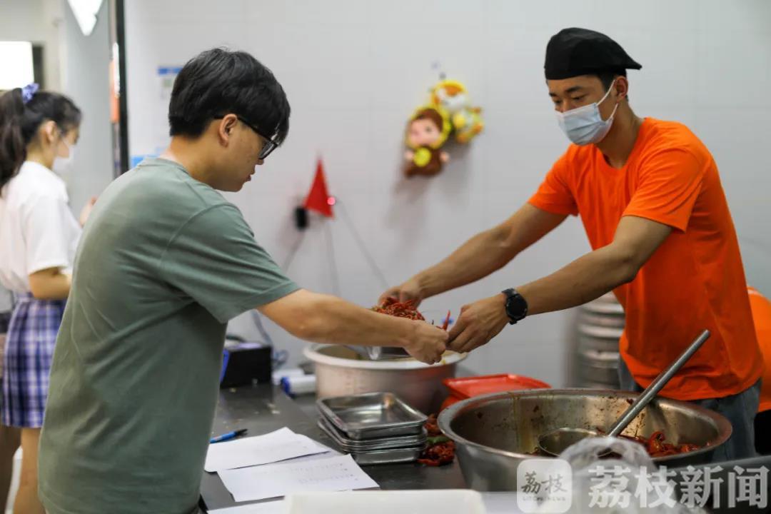 大排档■实力宠你！校园“大排档”为毕业生安排上！