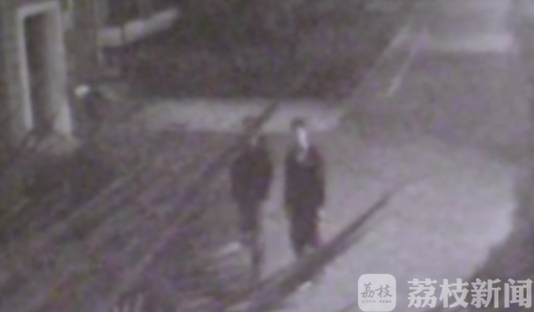 出门散步一小时 装30万财物的保险箱被盗了……