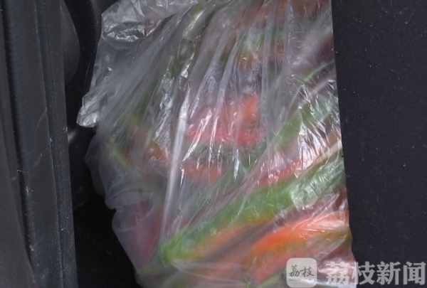 春运返乡启程 他们的行囊里装满了爱与思念……