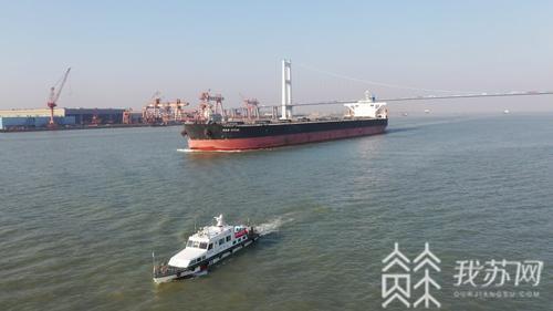 『长江』 6月长江外贸船舶同比增幅超两成 长江航运逐渐活跃