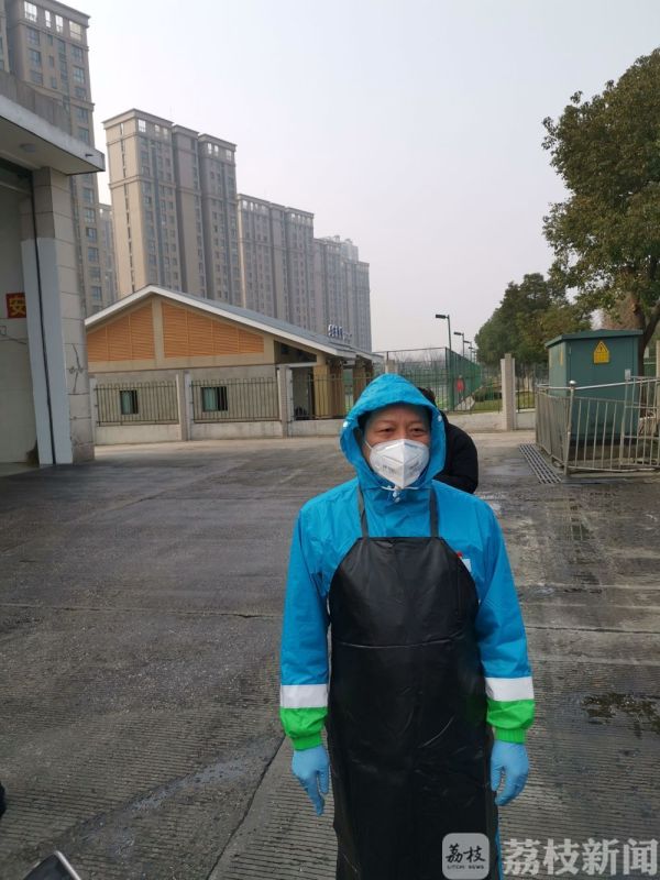 ?我是党员丨凌晨4点，他们战斗在消杀防疫一线