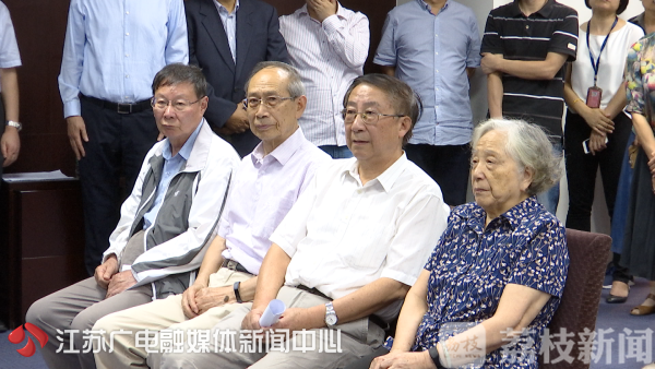 闵乃本先生专著《晶体生长的物理基础》再版发行