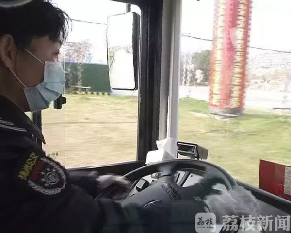 携手“战疫”有一种担当 叫“三八红旗手”