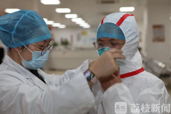 携手“战疫”有一种担当 叫“三八红旗手”