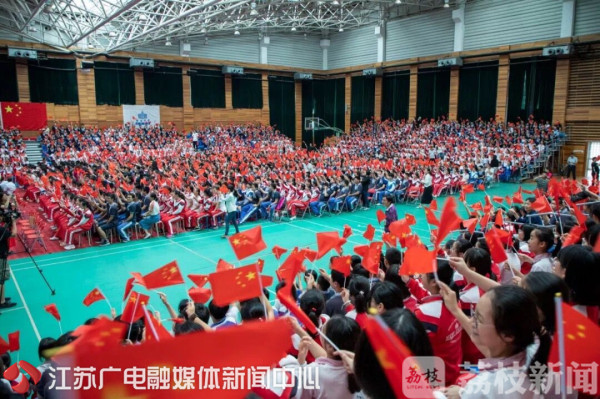 爱国电影《杨靖宇》走进金中河西 6000师生汇聚“红色海洋”