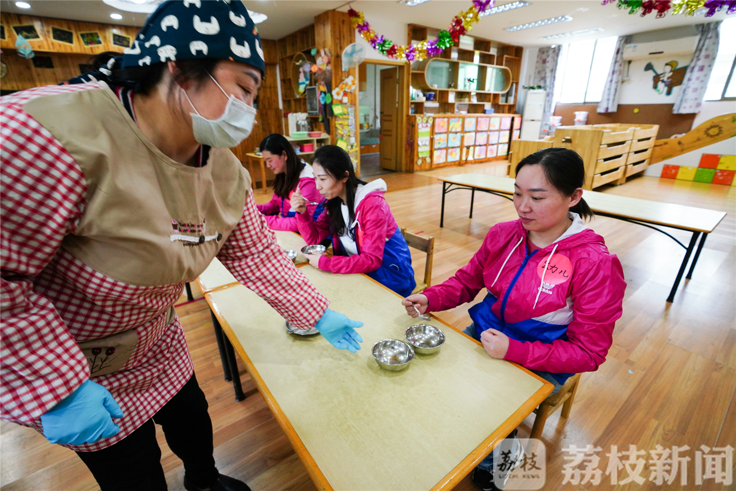 幼儿园■幼儿园开学准备好了吗？江苏省军区机关幼儿园组织疫情防控演练