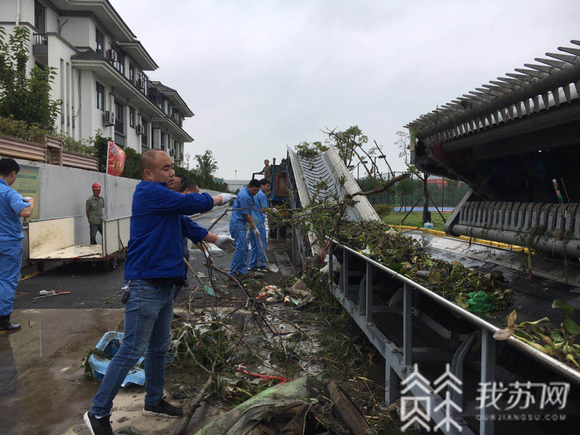 「」新沟河江边枢纽闸泵联合全力抢排|防汛抗灾第一线 太湖流域防汛形势严峻