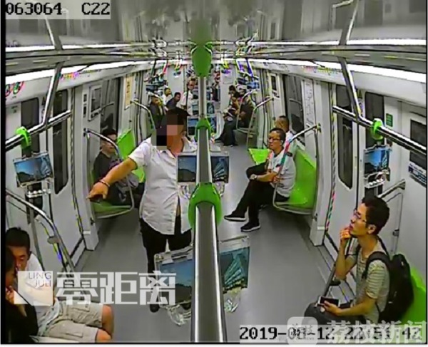 醉酒男子大闹地铁站致地铁停运159秒 警方：已被逮捕
