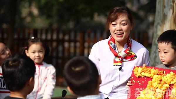 好羡慕！这所幼儿园开了烹饪课，冬天里讨论吃火锅……