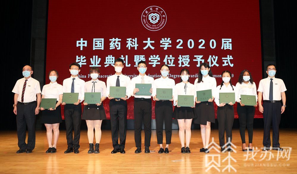 毕业生■最“累”校长成最“暖”校长，手写明信片赠毕业生