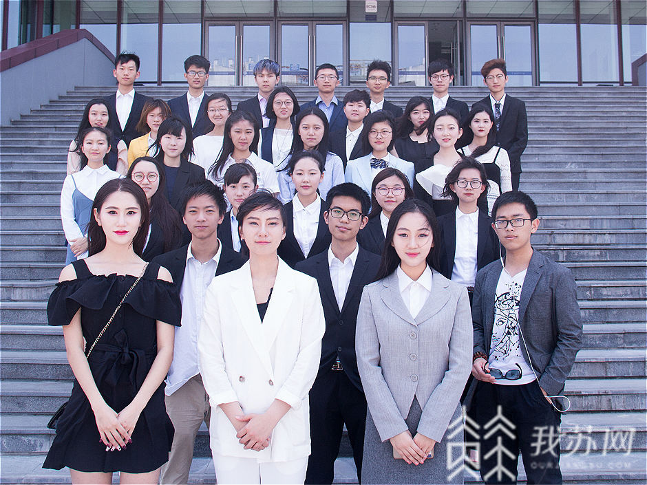 专业■大一因选专业与父母“抗争”、大三主动休学一年学美容，不走寻常路的小姐姐实用生涯规划术大揭秘