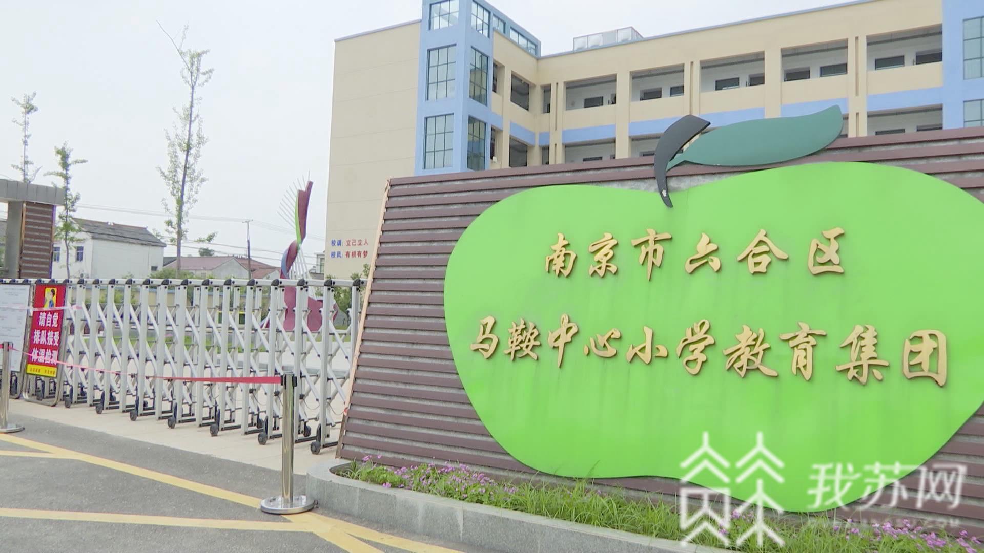 ■舞台变身“池塘”！这所小学上演“教科书式”溺水救援