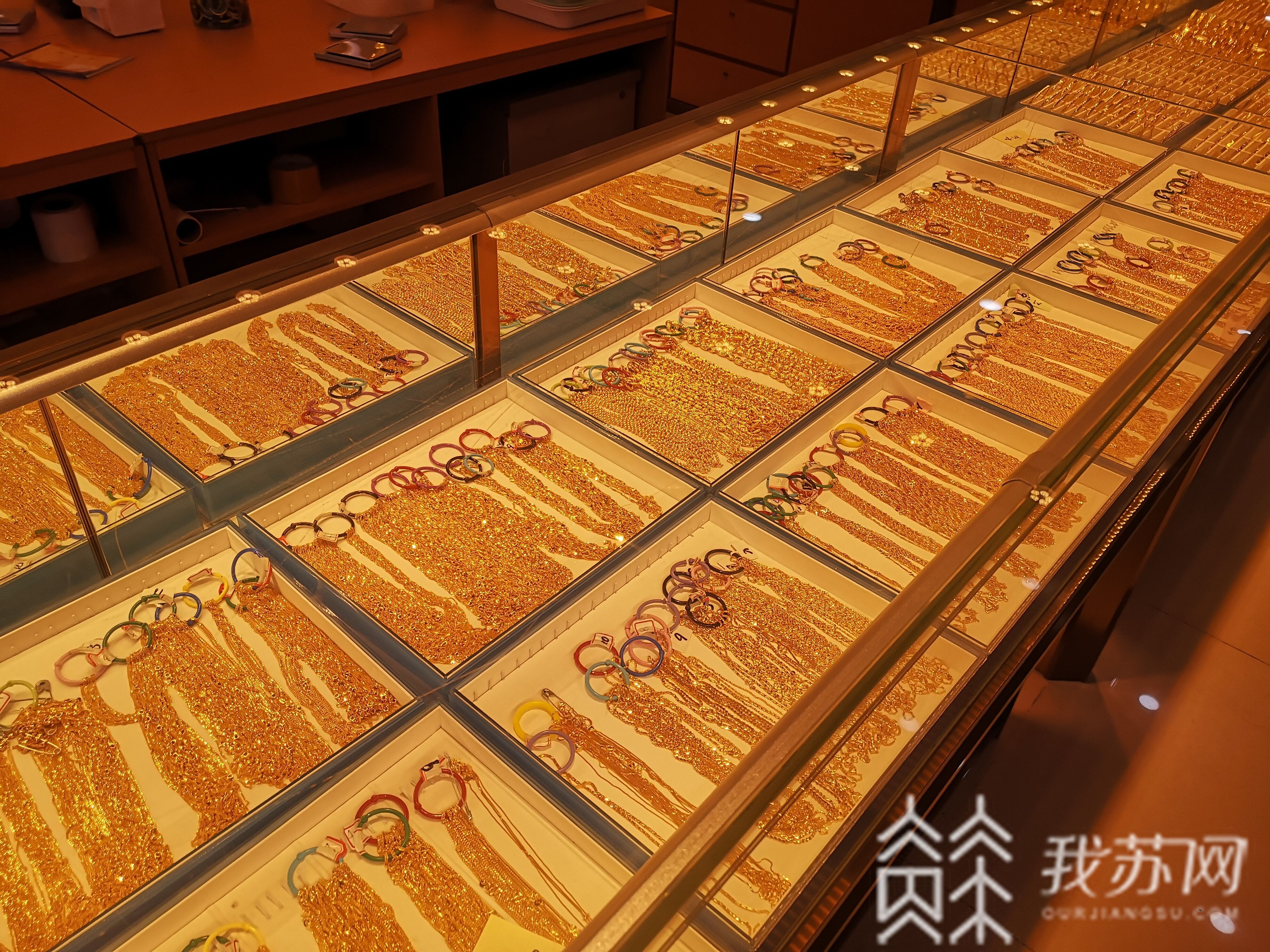 黄金■金价创历史新高！大妈们“压箱底”的黄金这下都涨了