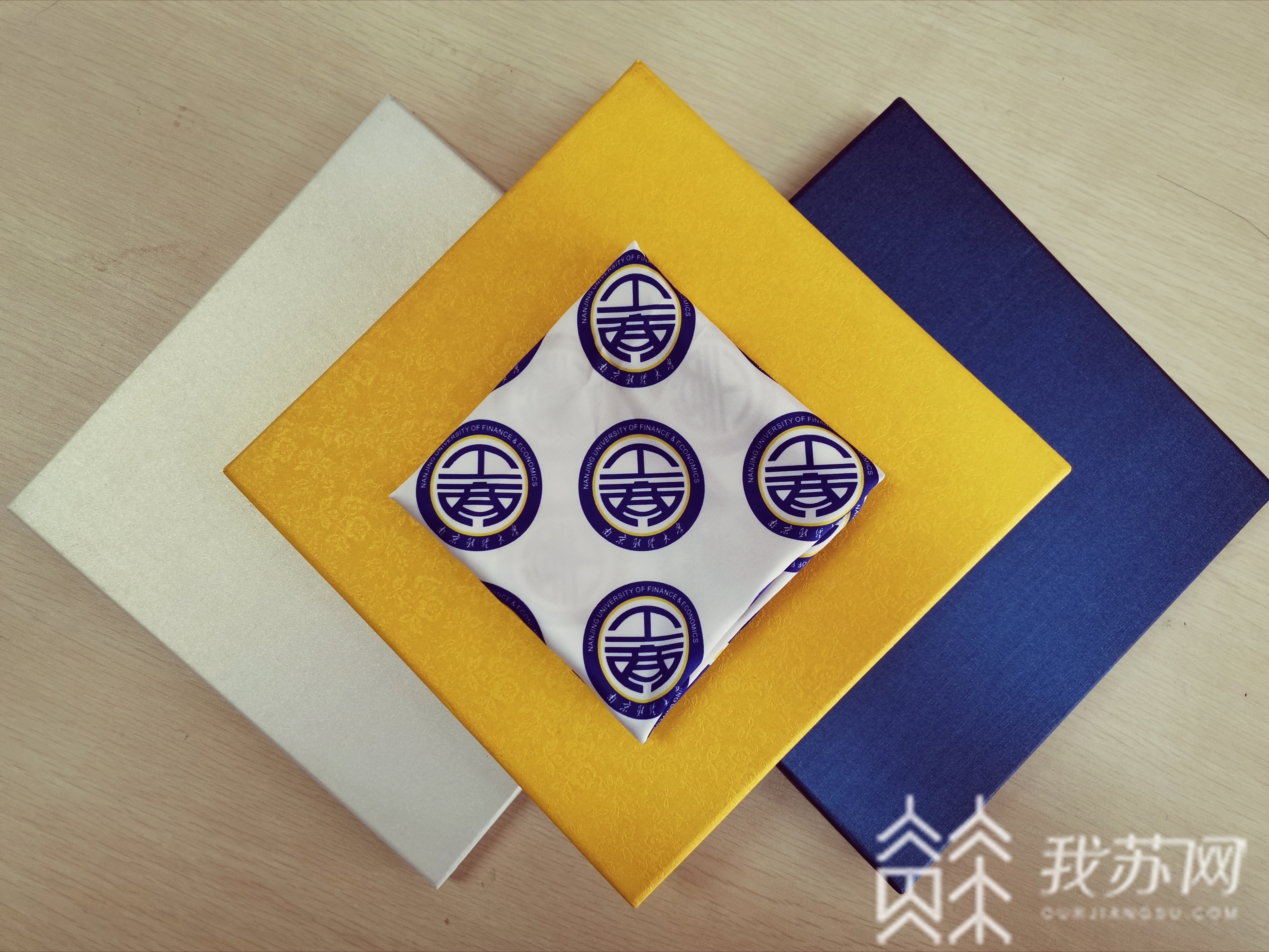 后浪■戴起来真好看！南财大“后浪”披“巾”斩棘，奔赴未来