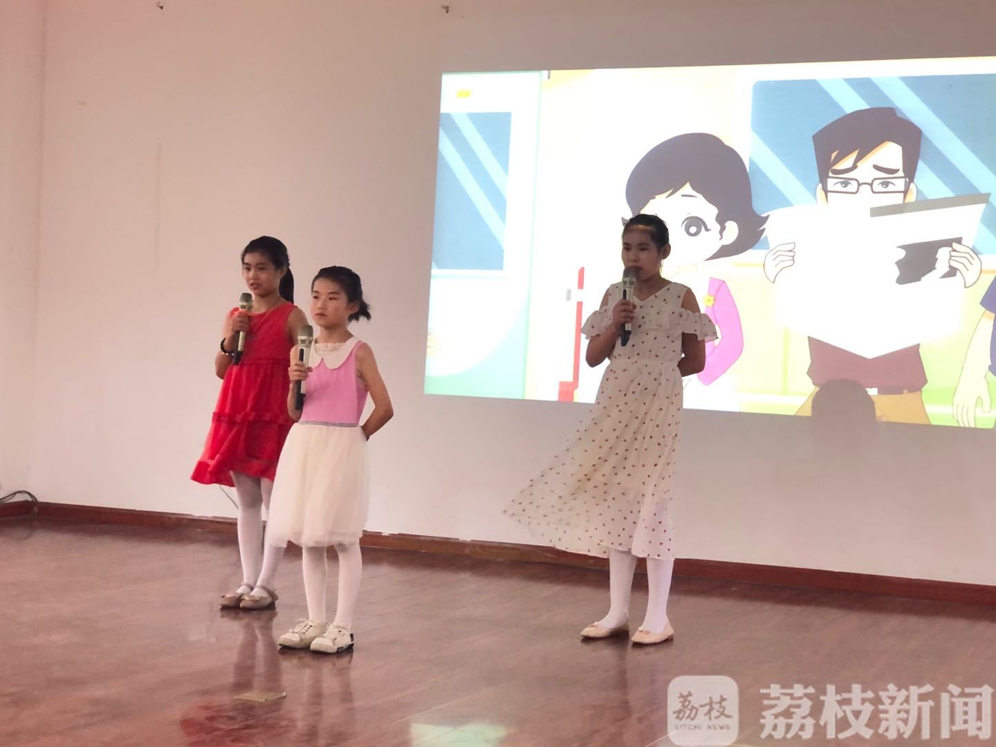 ■“童心里的诗篇”优秀作品咏唱会巡演走进泰兴市老叶小学