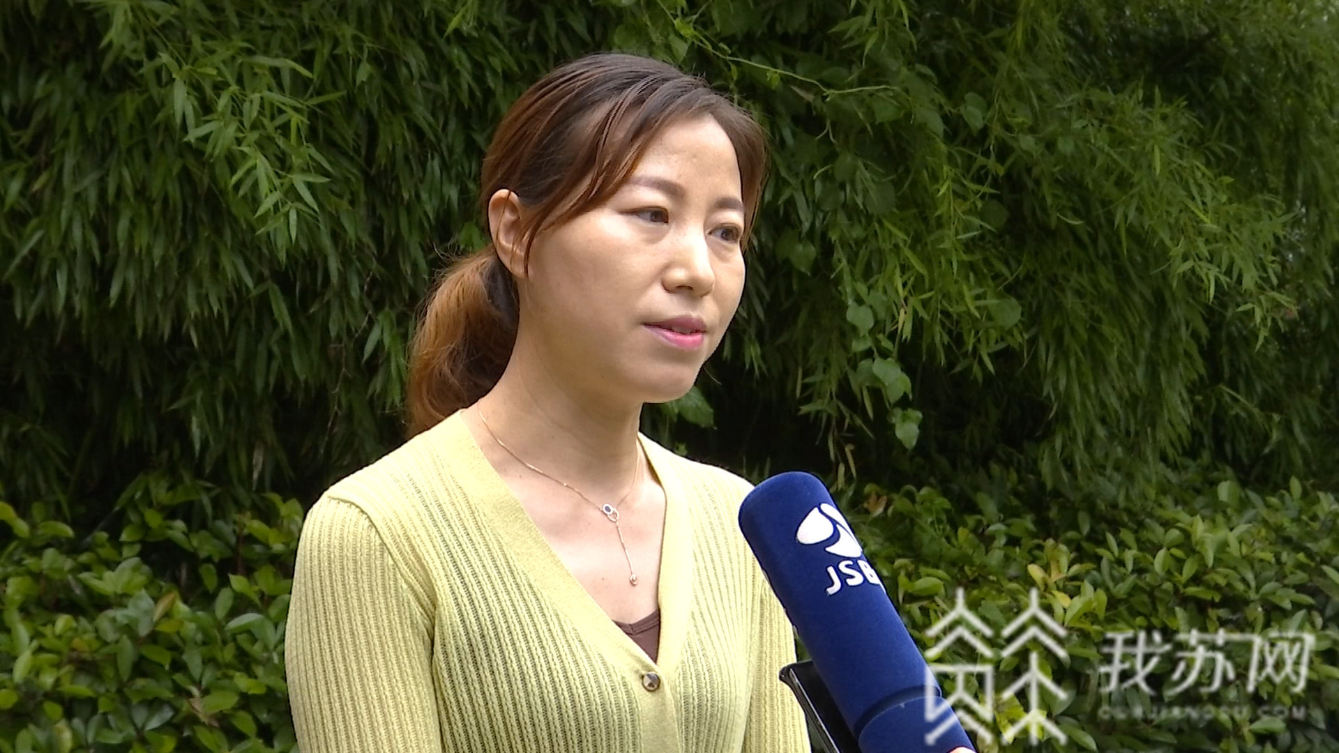 新婚：小学生这样花式表白新婚班主任 “她严肃时像老虎，萌起来赛过大熊猫”