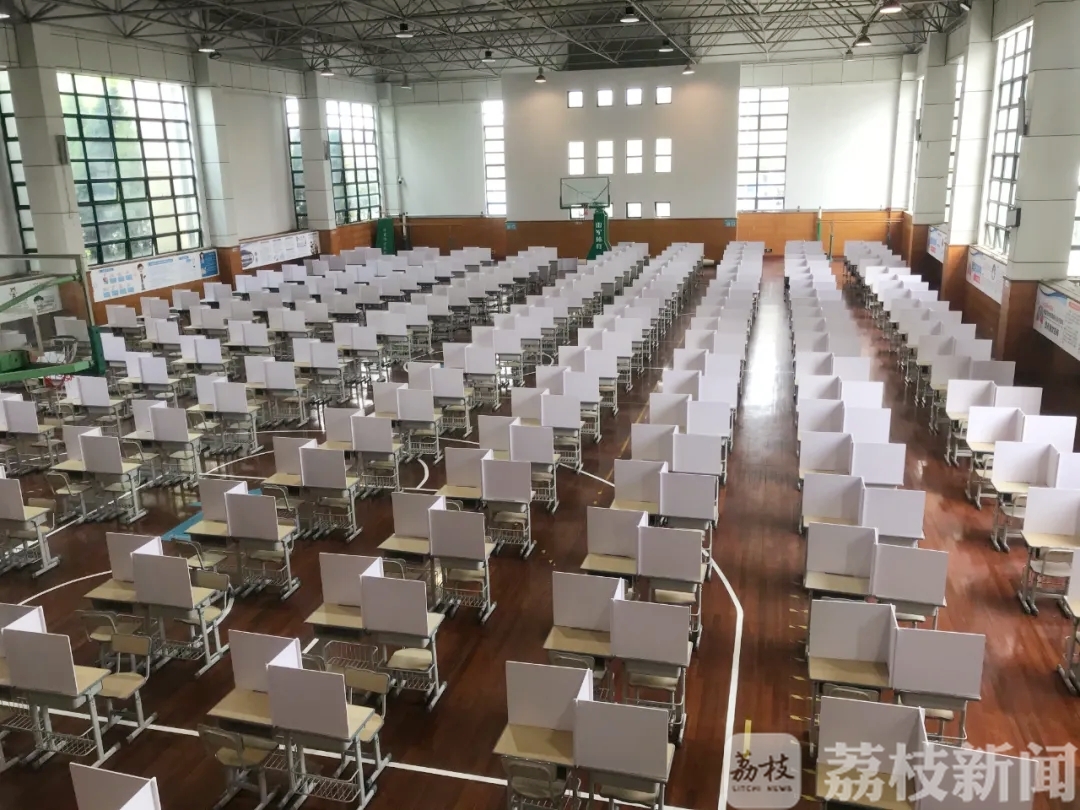 食堂■霸气!“方舱食堂”现身苏州校园!走,吃饭去,比考试还严格的那种!