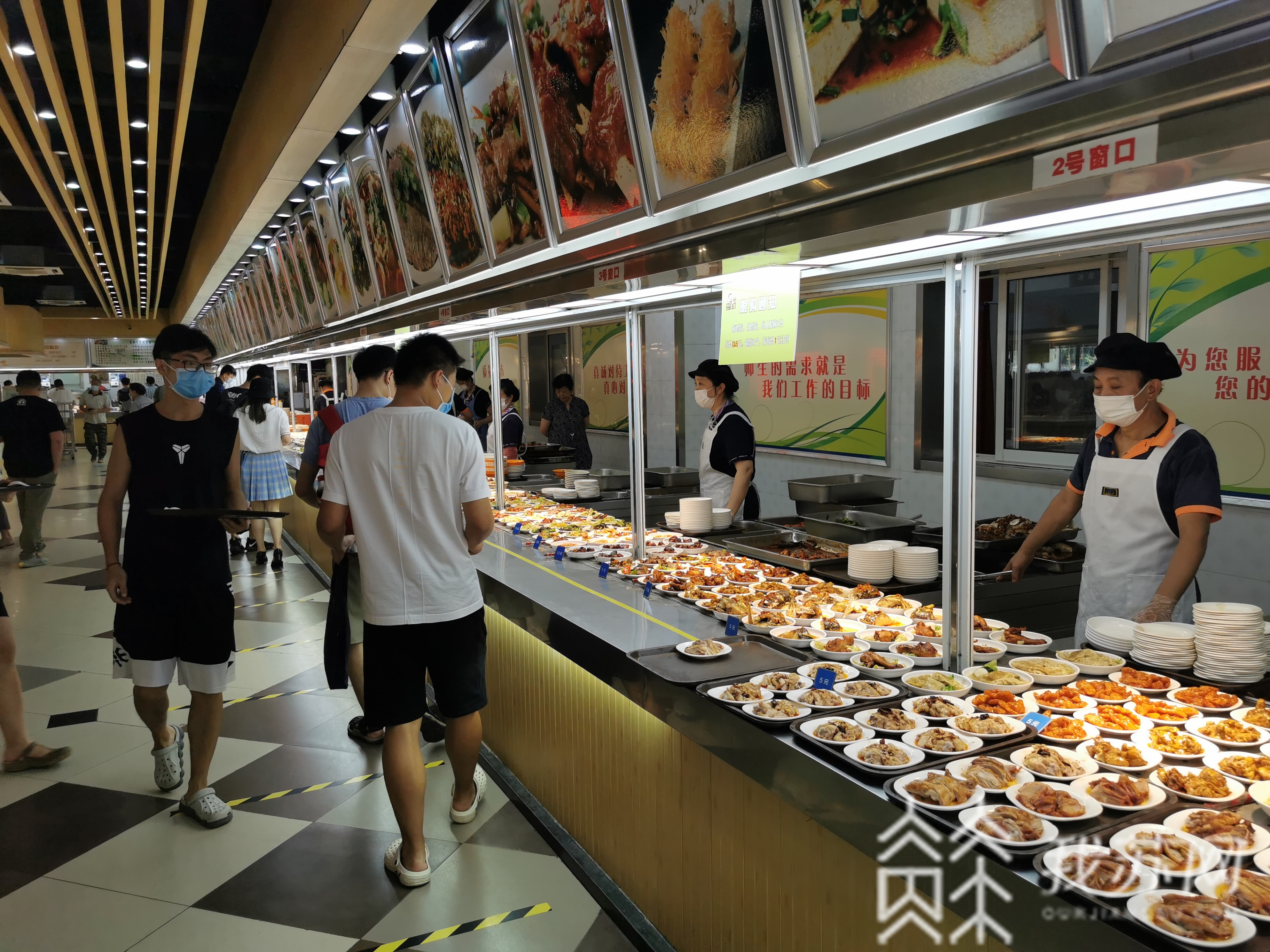 「学生」揭秘高校“网红食堂”的节约秘籍 近九成学生做到“光盘”
