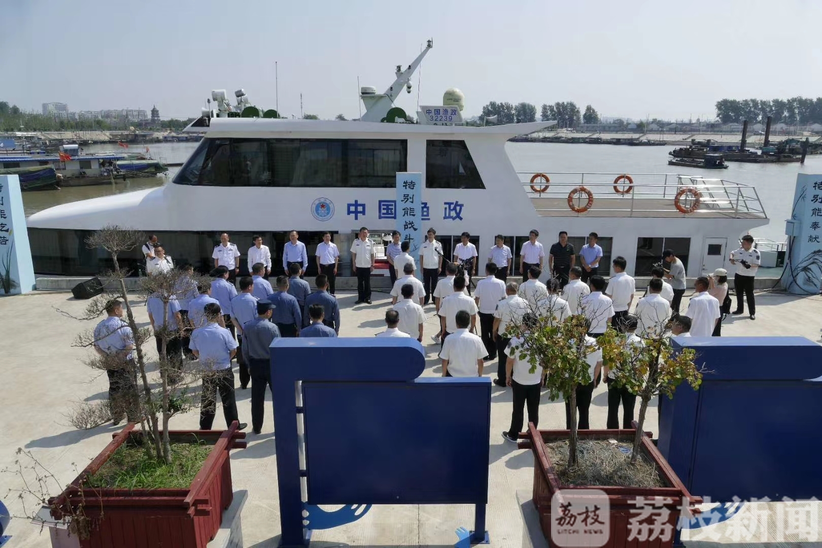 执法■跨省跨部门联合“亮剑”，高宝邵伯湖“空天湖”打击非法捕捞