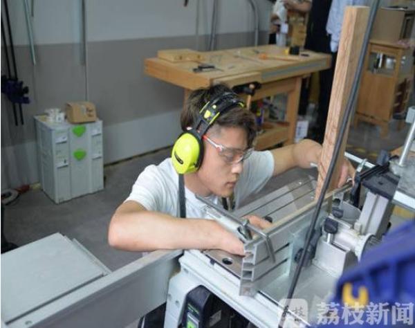 历史最好！扬州“小木匠”摘得“世界技能奥林匹克”银奖