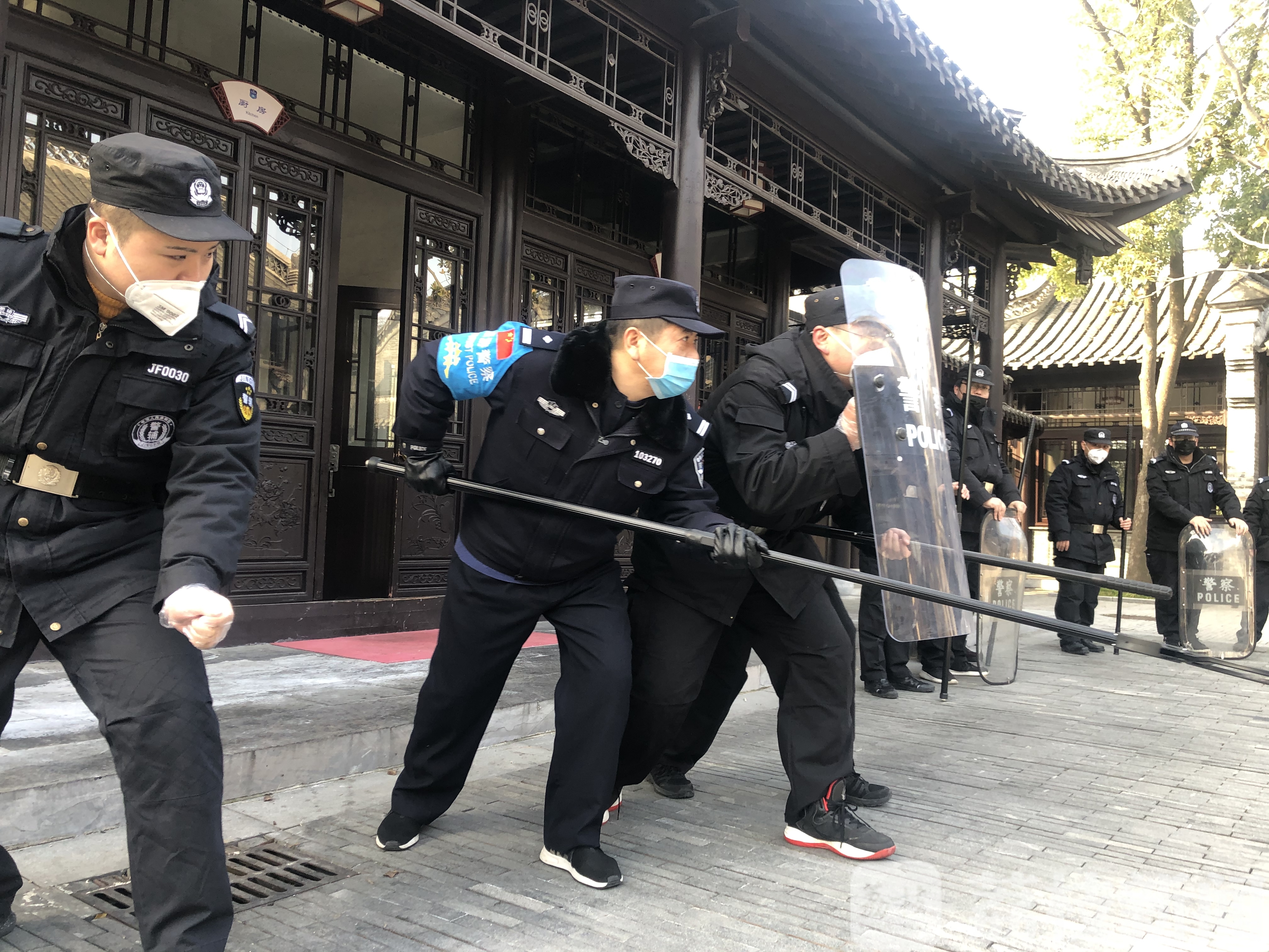 旅游■江苏首部“旅游警察服务规范”地方标准今起在扬州施行