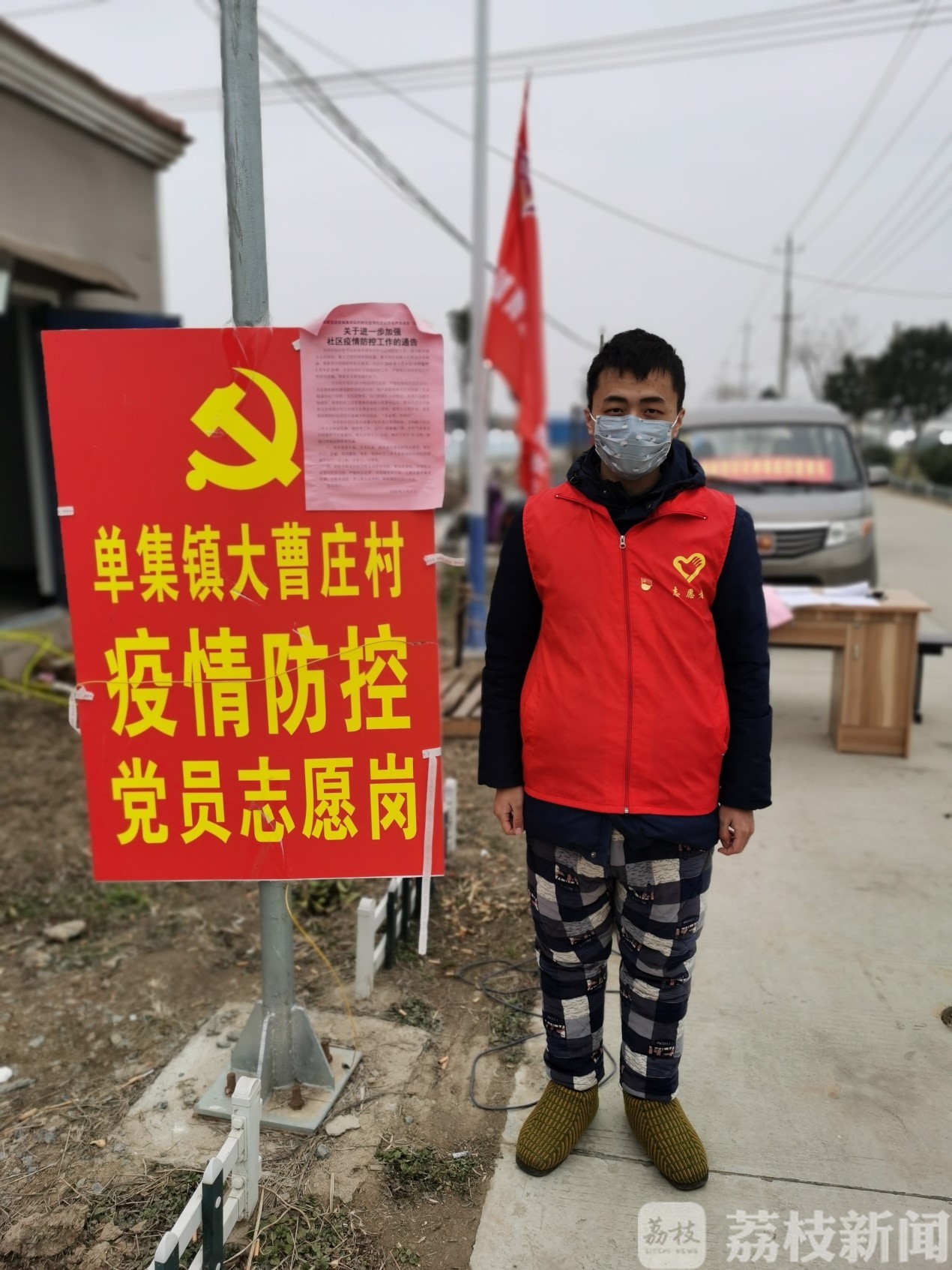 口罩■暖心！江苏科技大学深蓝学子捐赠3000只口罩助力学校战疫复学