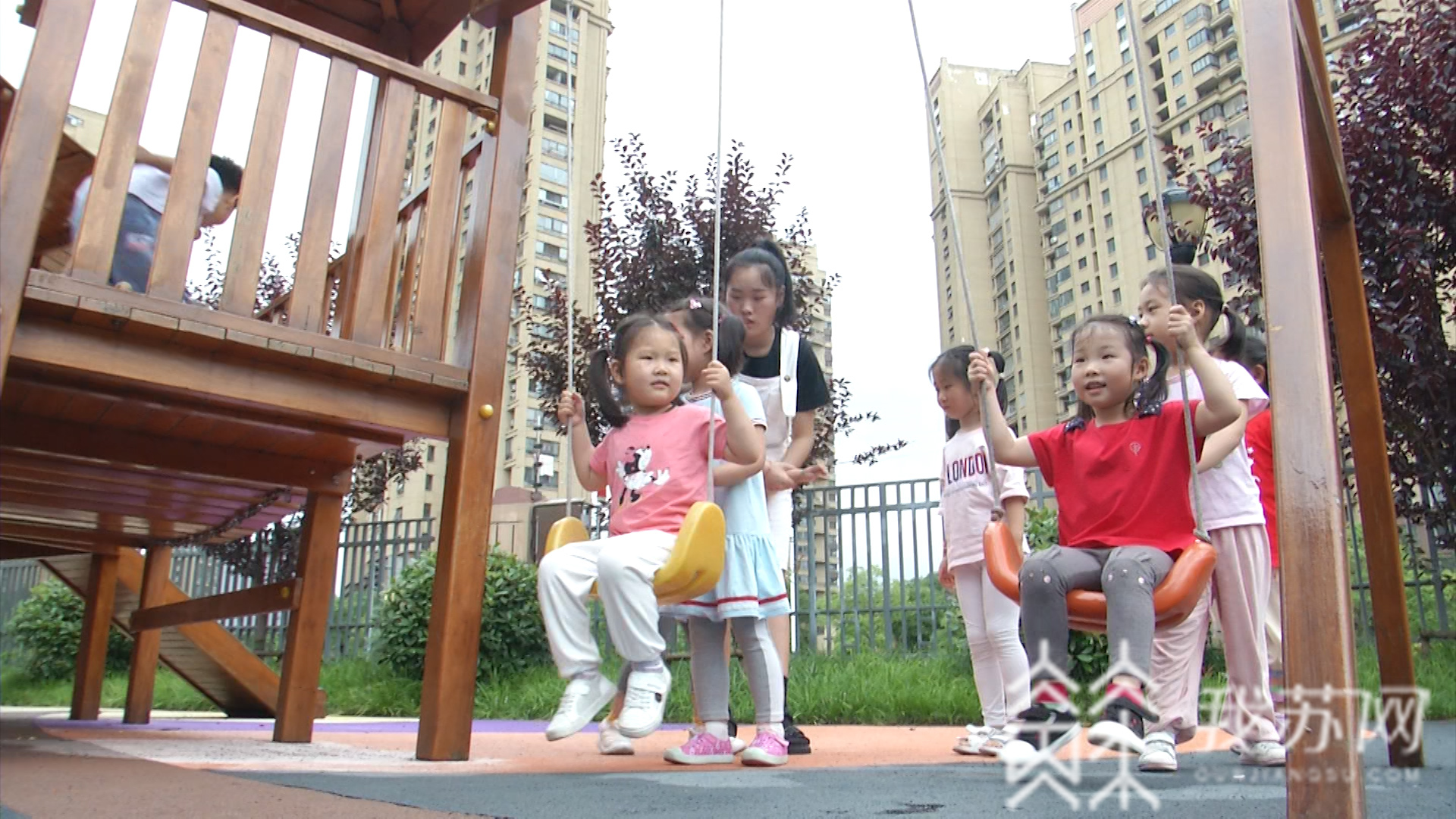 『幼儿园』质量提上去：真金白银补贴下南京民办幼儿园加快转型 收费降下来