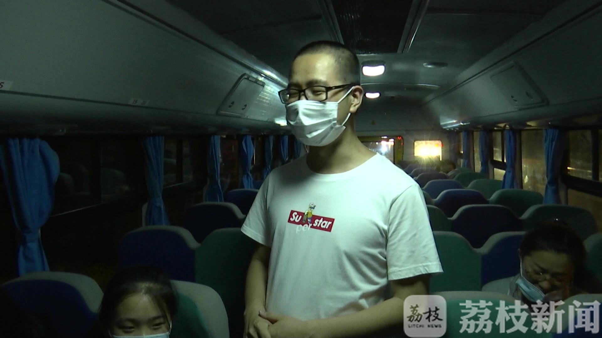 校车■赣榆打造“零补贴”校车模式 确保学生安全出行