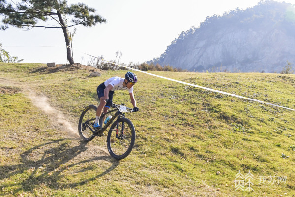 “魅力江纳米体育苏 最美体育”山地自行车俱乐部联赛在连云港海州举行(图3)